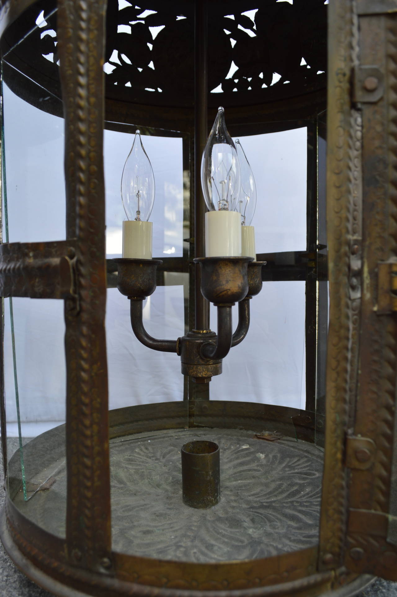 Large 19th Century Bronze Lantern In Good Condition In Haddonfield, NJ