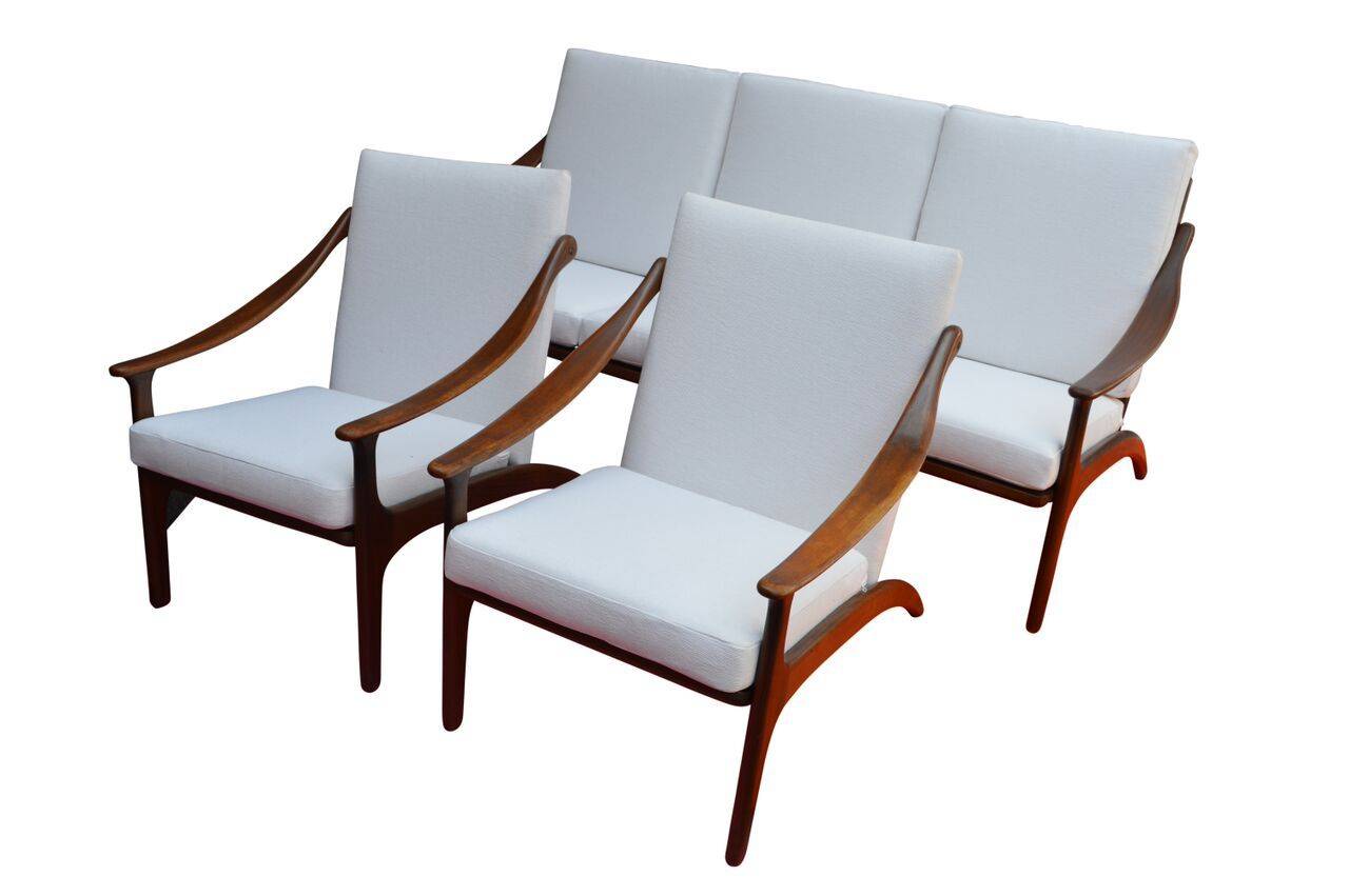 Linen Pair of Danish Modern Lounge Chairs by Hovmand Olesen