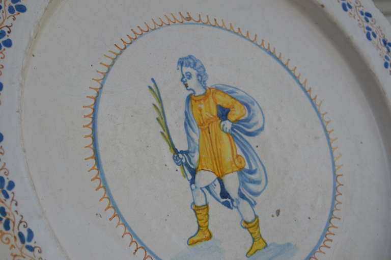 Large Italian 18th Century Faience Plate In Good Condition In Haddonfield, NJ