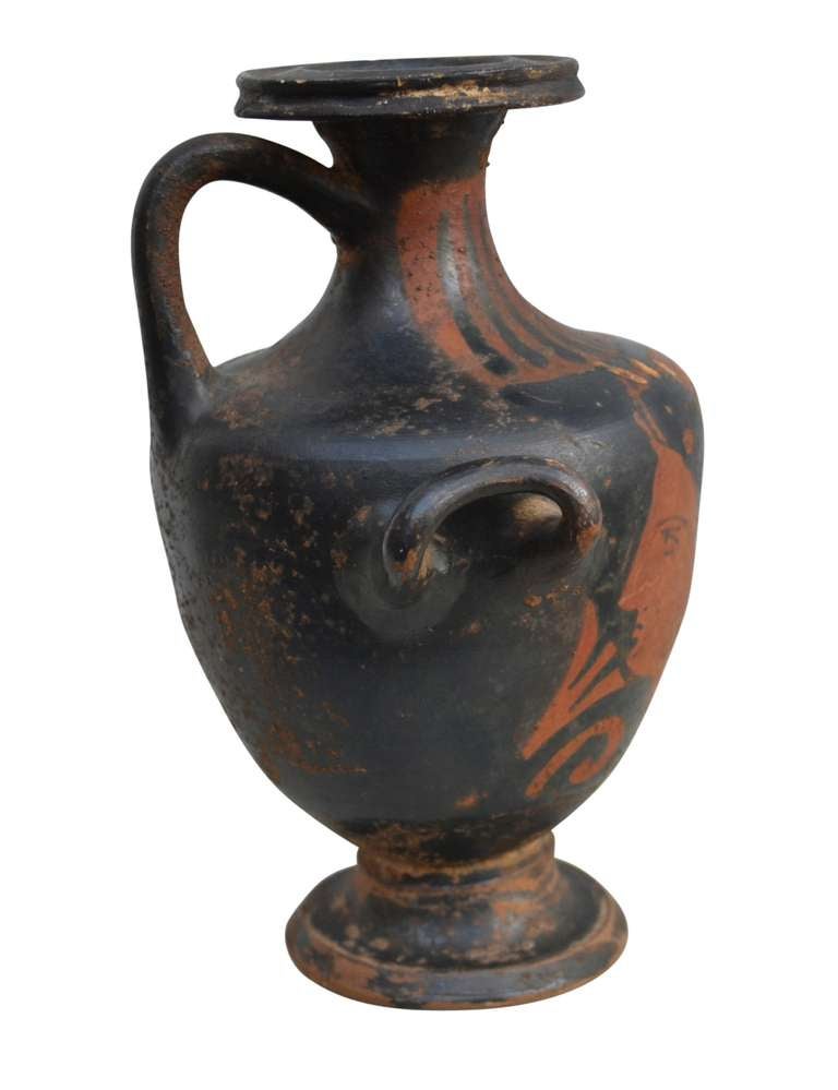 Ancient Apulian Redfigured Hydria, BC In Excellent Condition In Haddonfield, NJ