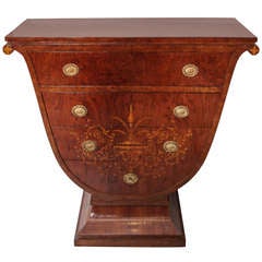 Early 19th c. Urn-shaped Chest of Drawers