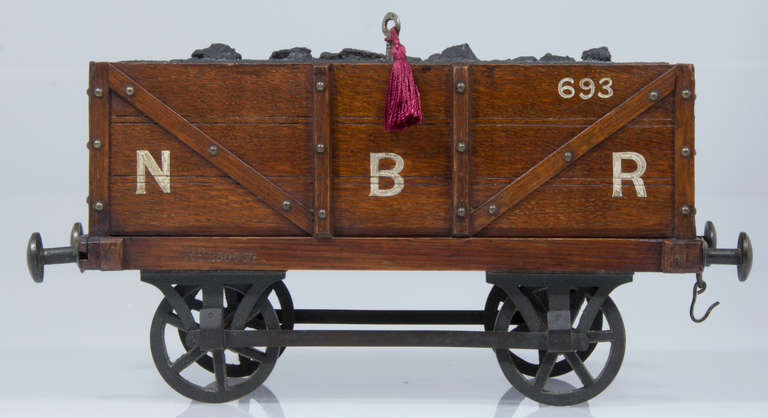 Victorian Gentleman's Smoking Box in the Form of a Railroad Train Car In Excellent Condition In Chicago, IL