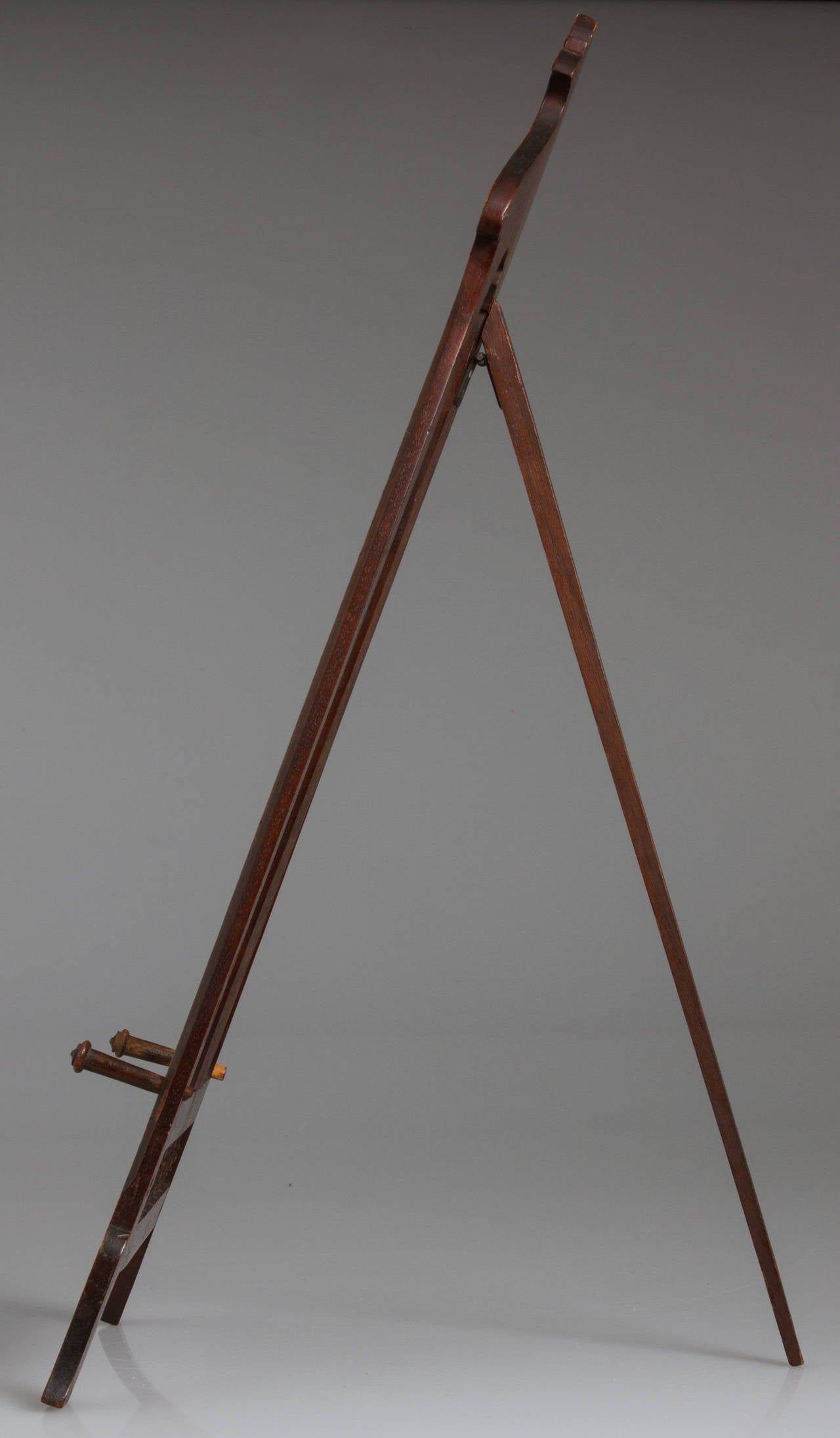 Unusual Hand-Carved Aesthetic Movement Easel with Adjustable Pegs In Excellent Condition In Chicago, IL