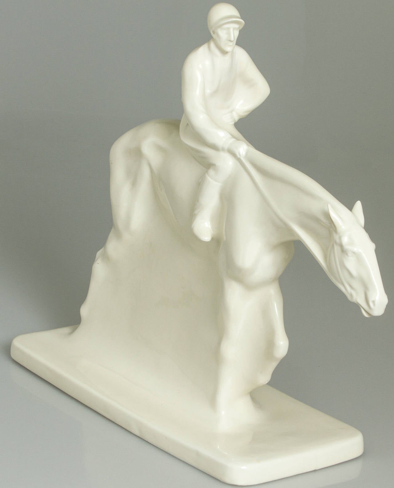 Art Deco Racehorse and Jockey Porcelain Sculpture In Excellent Condition In Chicago, IL