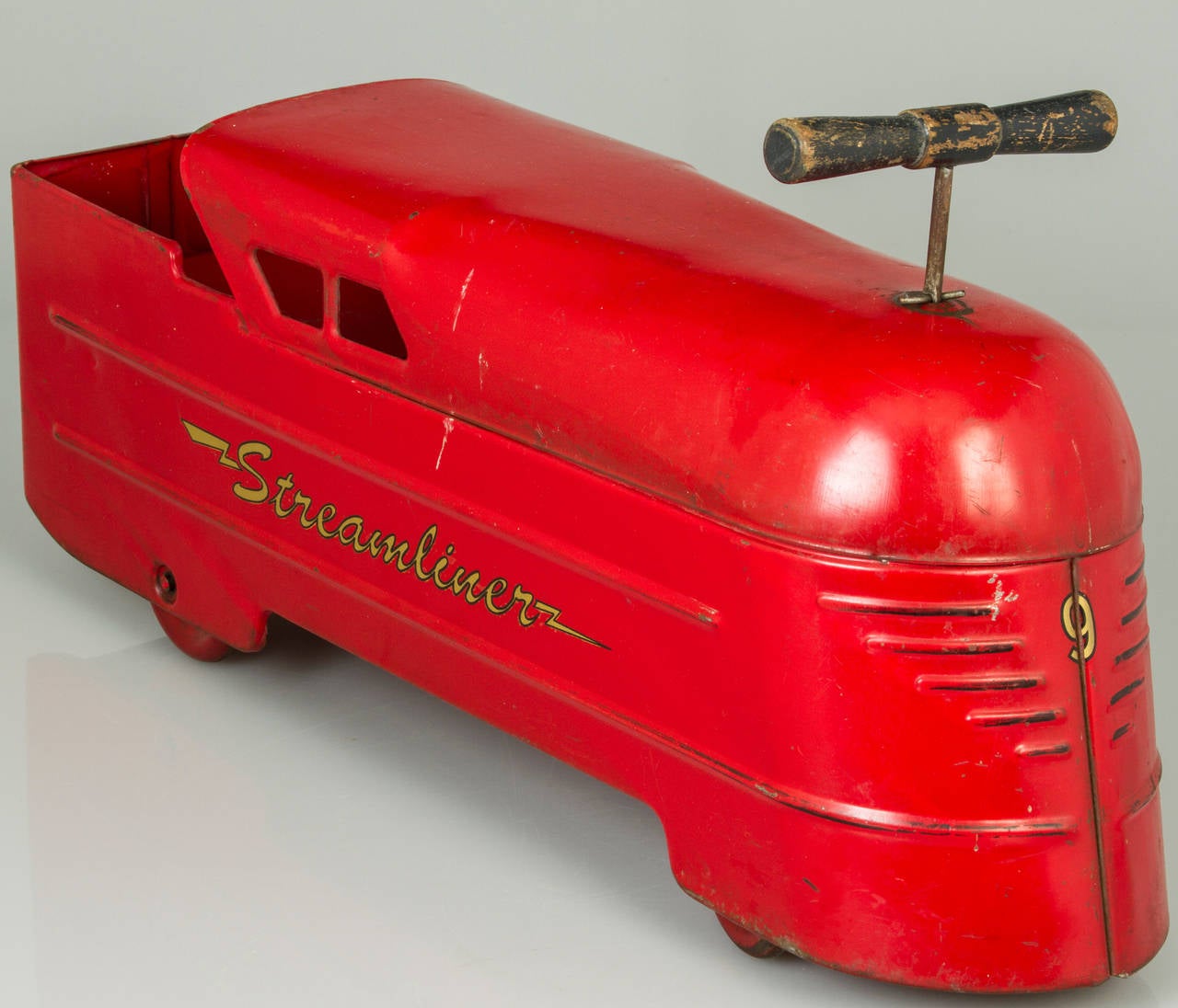 Art Deco Modernist Streamliner Ride on Locomotive Toy, 1937 by Marx 3