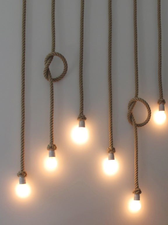 Dutch designer, Christien Meindertsma, explores the life of products and raw materials. The Flax Project started in 2009 as a collaboration with Thomas Eyck and traditional Dutch producers and crafts people. Farmer Gert Jan van Dongen sowed flax