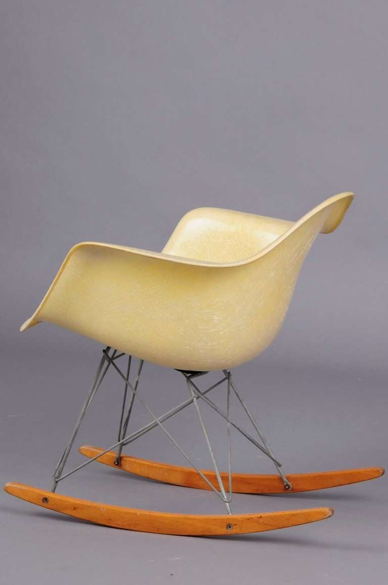 Zenith Shell Rocking Chair RAR by Charles and Ray Eames 1