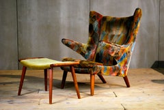 papa bear 
ottoman by Hans Wegner