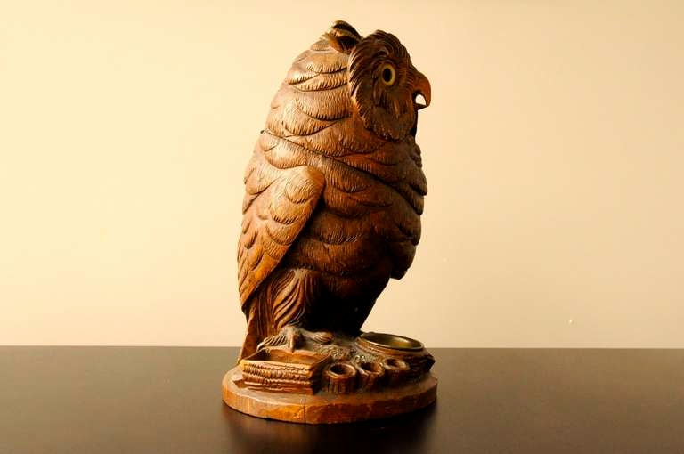 Carved Black Forest  Owl  from Brienz In Excellent Condition In Epagny, FR