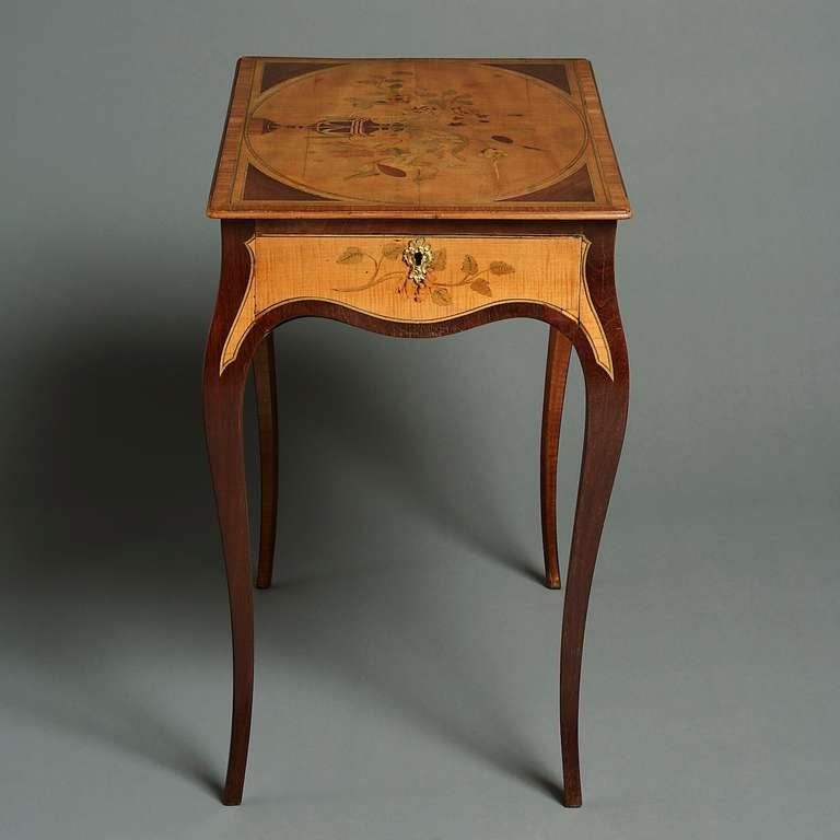 George III Marquetry Writing Table In Excellent Condition In London, GB