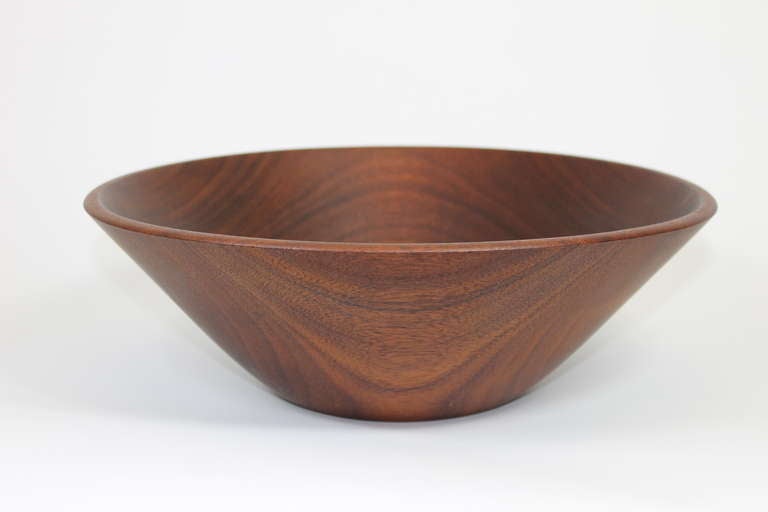 Turned Guatamalian Mahogany bowl by Robert Stocksdale For Sale 1