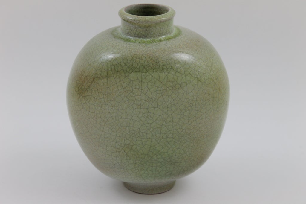 Chantal vase with crackled finish by Karlsruhe