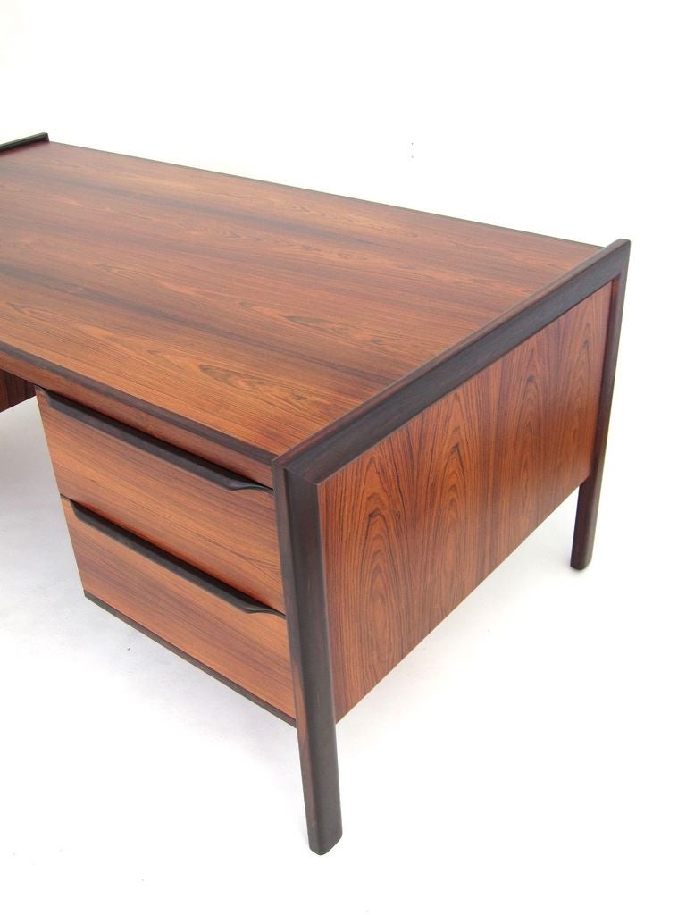 Danish Rosewood Desk In Excellent Condition In Palos Verdes Estates, CA