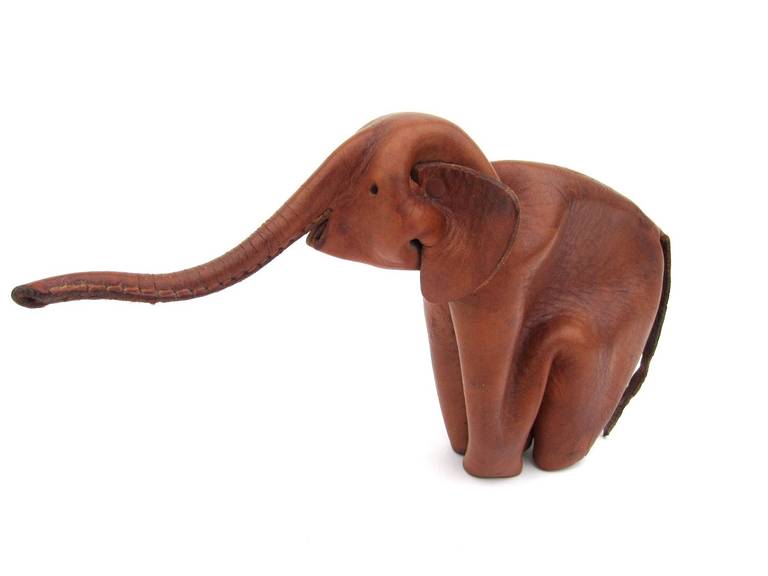Leather elephant crafted from a single piece of leather by the German company Deru.