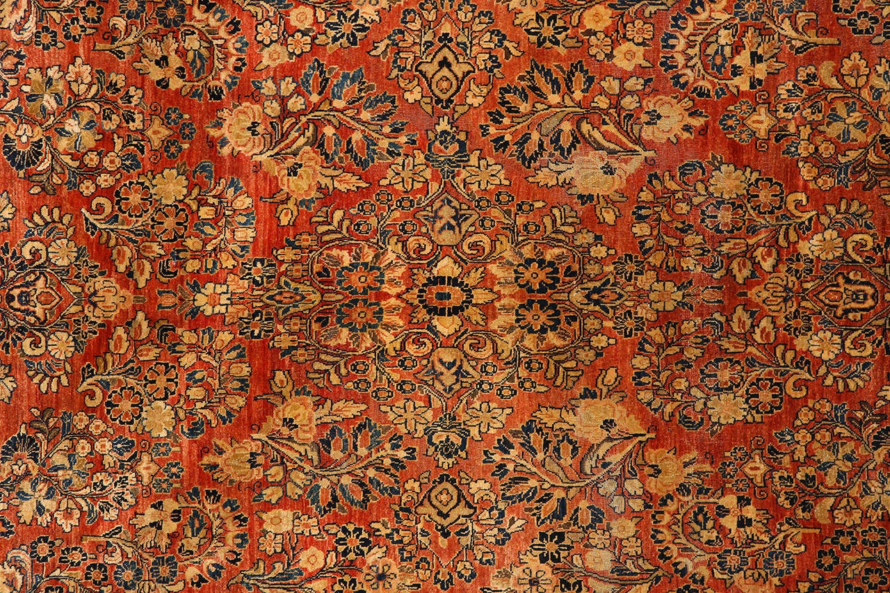 Hand-Knotted Persian Sarouk Carpet with Pure Wool Pile and Natural Vegetable Dyes, circa 1910