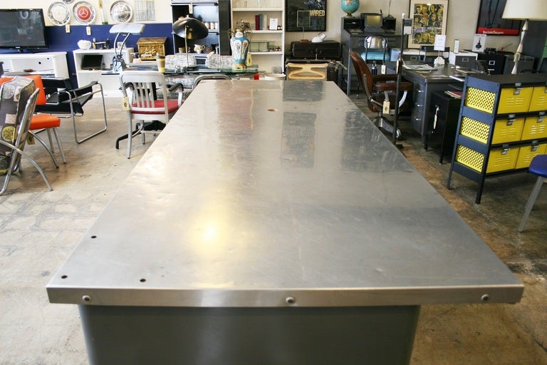 Pressweld Industrial Work Table In Excellent Condition For Sale In Alhambra, CA