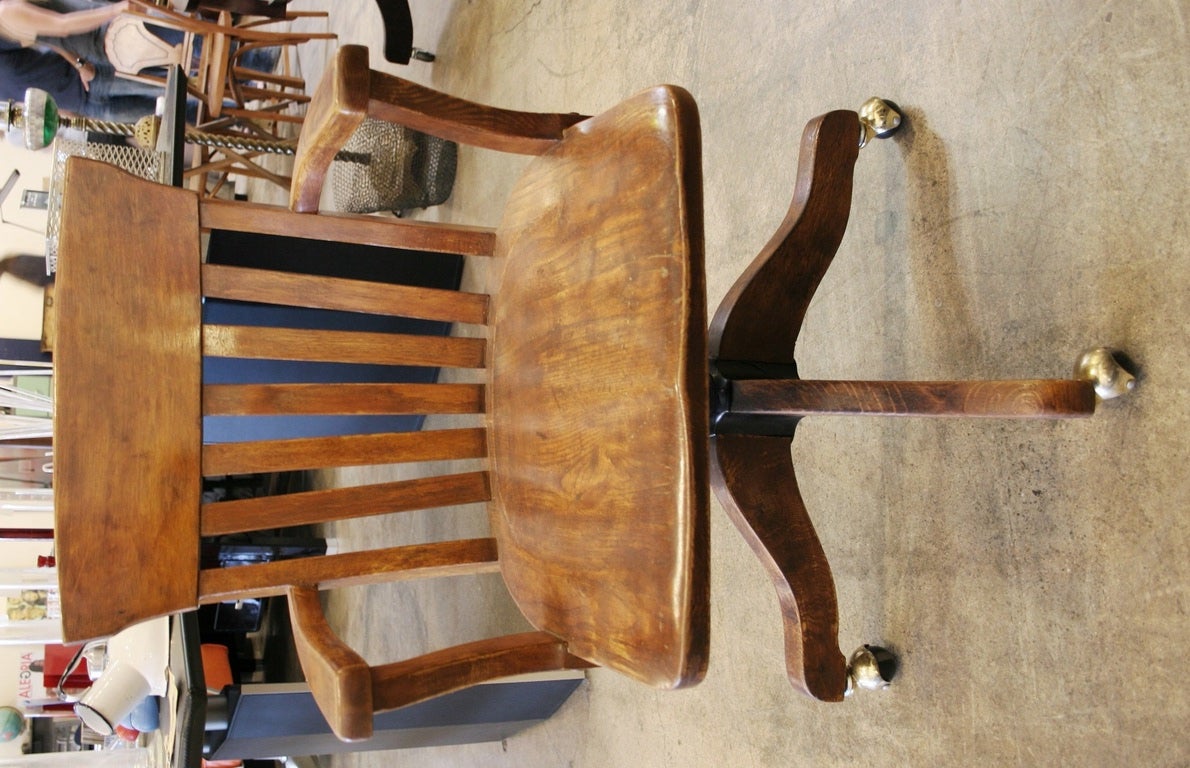 Vintage Wooden Desk Chair In Good Condition For Sale In Alhambra, CA