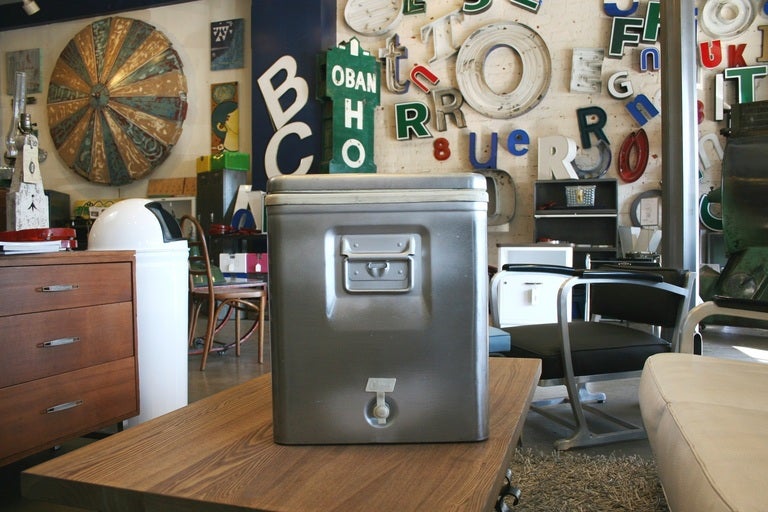 Vintage Ice Chest For Sale at 1stDibs