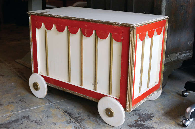 Antique Circus Carnival Inpired Child's Toy Chest, c. 1940 In Distressed Condition For Sale In Alhambra, CA