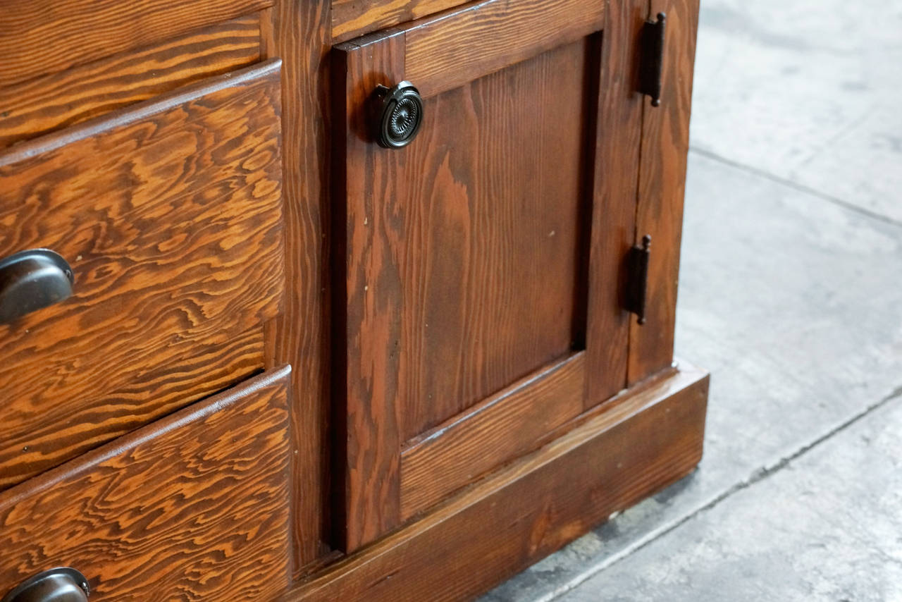 American Craftsman Cabinet with Mirror, Early 1900s In Good Condition In Alhambra, CA