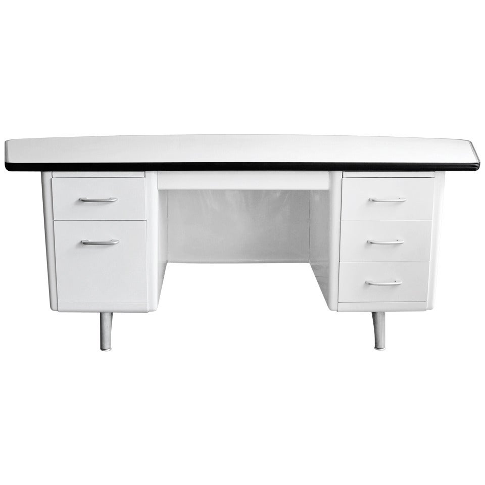All Steel Fan Top Tanker Desk with Bumper