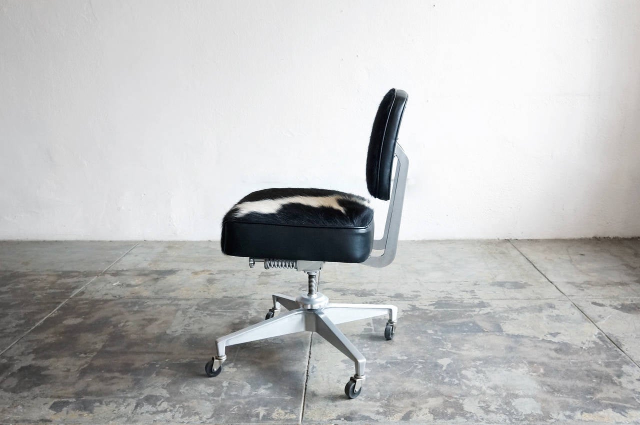 Vintage Armless Task Chair with Cowhide Seat In Excellent Condition In Alhambra, CA