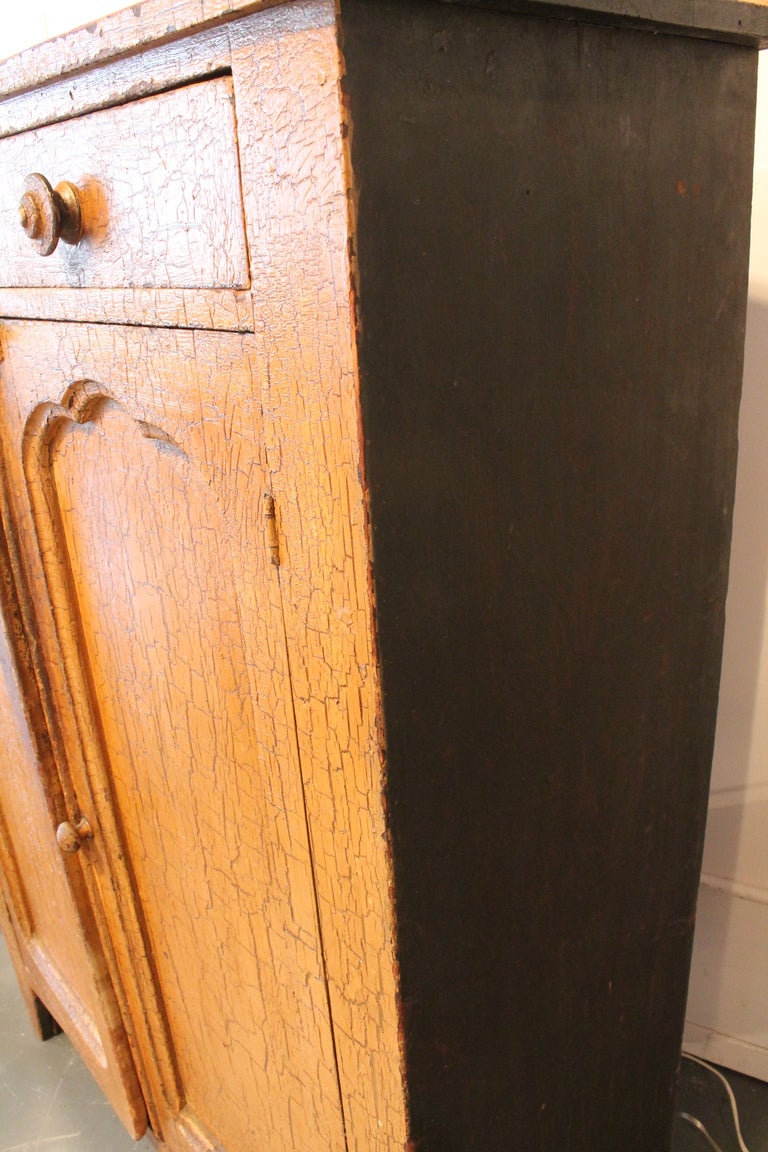 19th Century Mustard Crackle Painted Cabinet For Sale 3