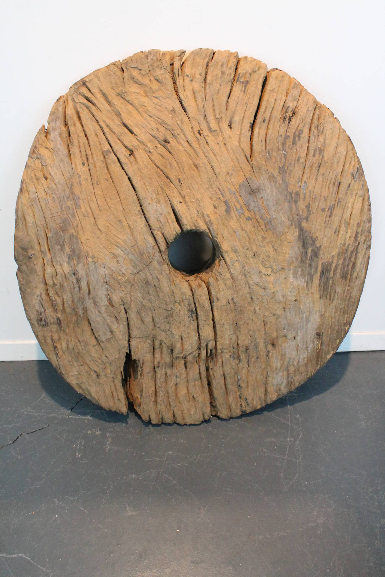 19th Century Heavily Weathered Asian Wooden Wheel For Sale 4
