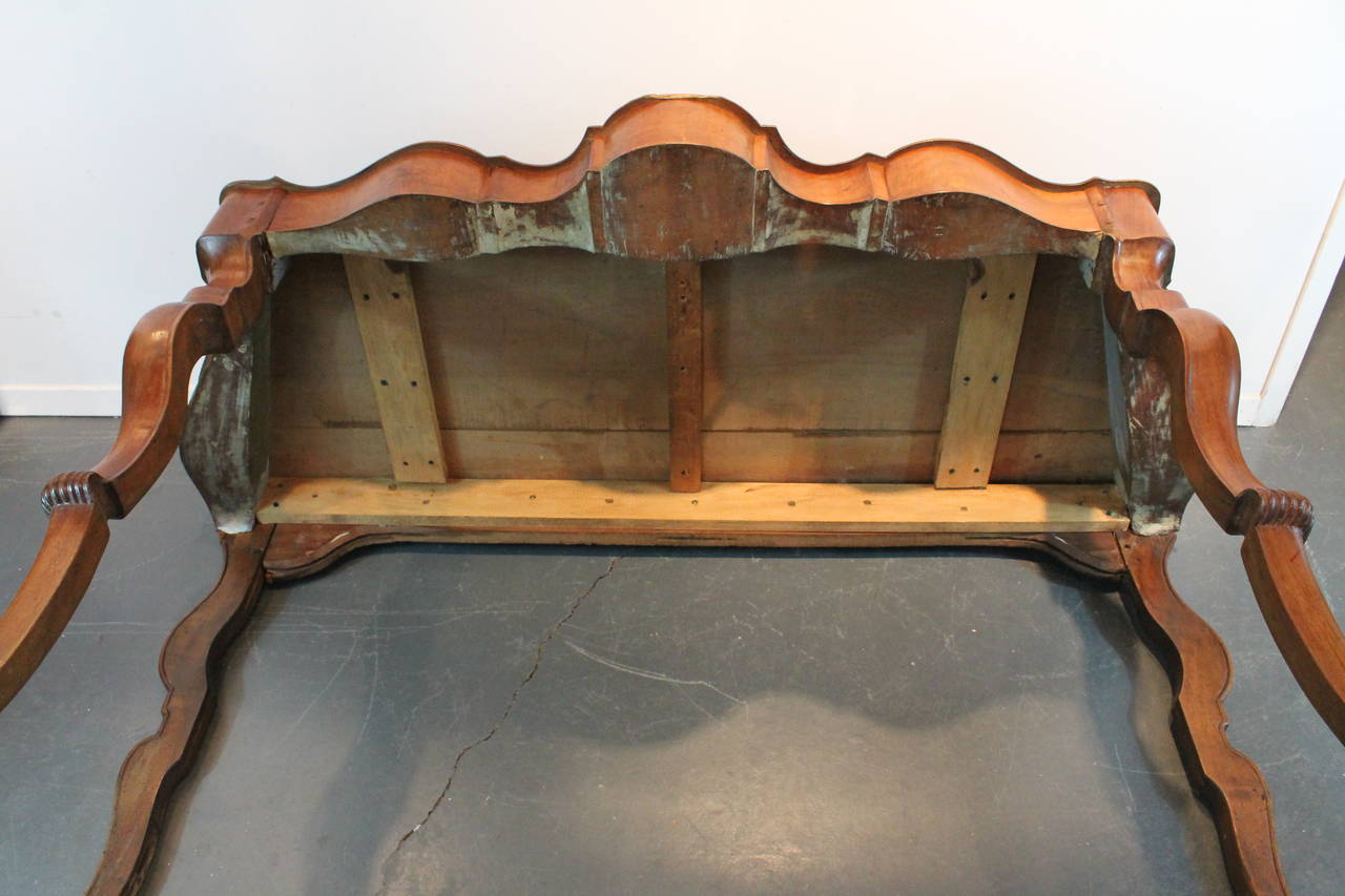 18th Century Scalloped Apron Console Table For Sale 6