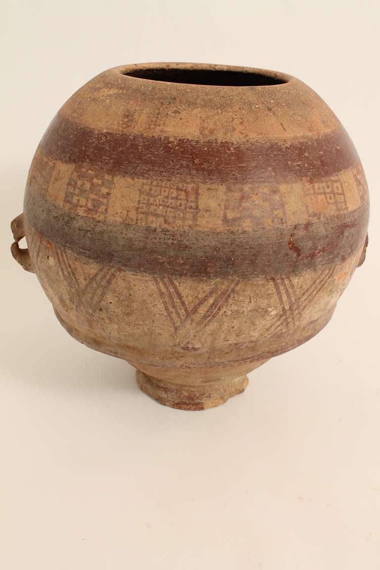 Early 20th Century Djenne Clay Vessel For Sale 1