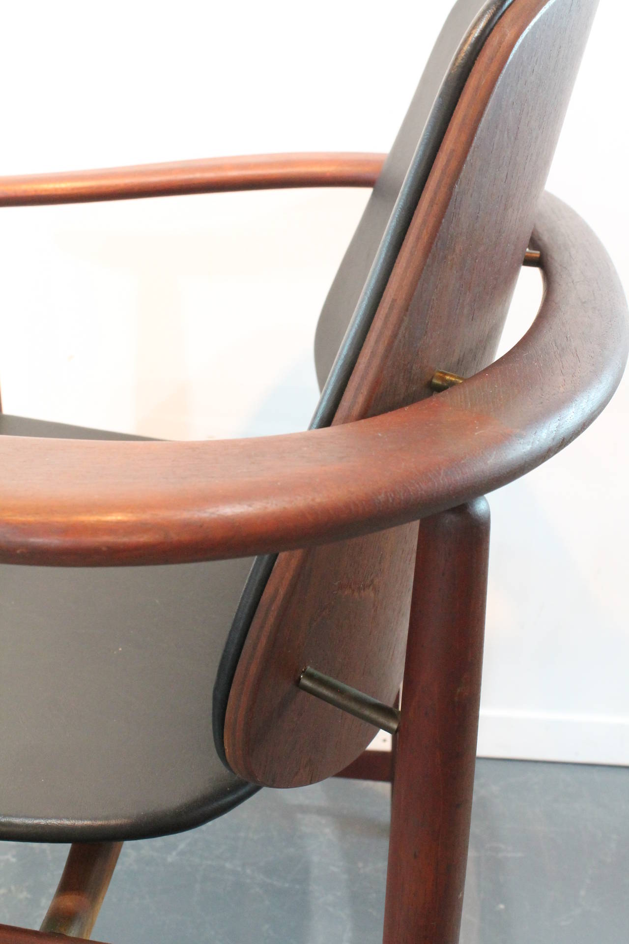 Pair of Danish 1960s Armchairs Designed by Arne Hovmand - Olsen For Sale 1