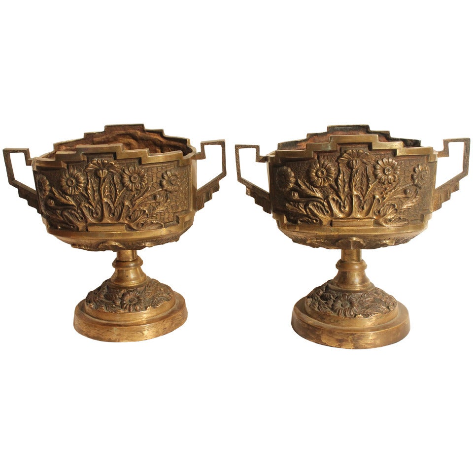 Pair of Bronze Art Deco Urns For Sale