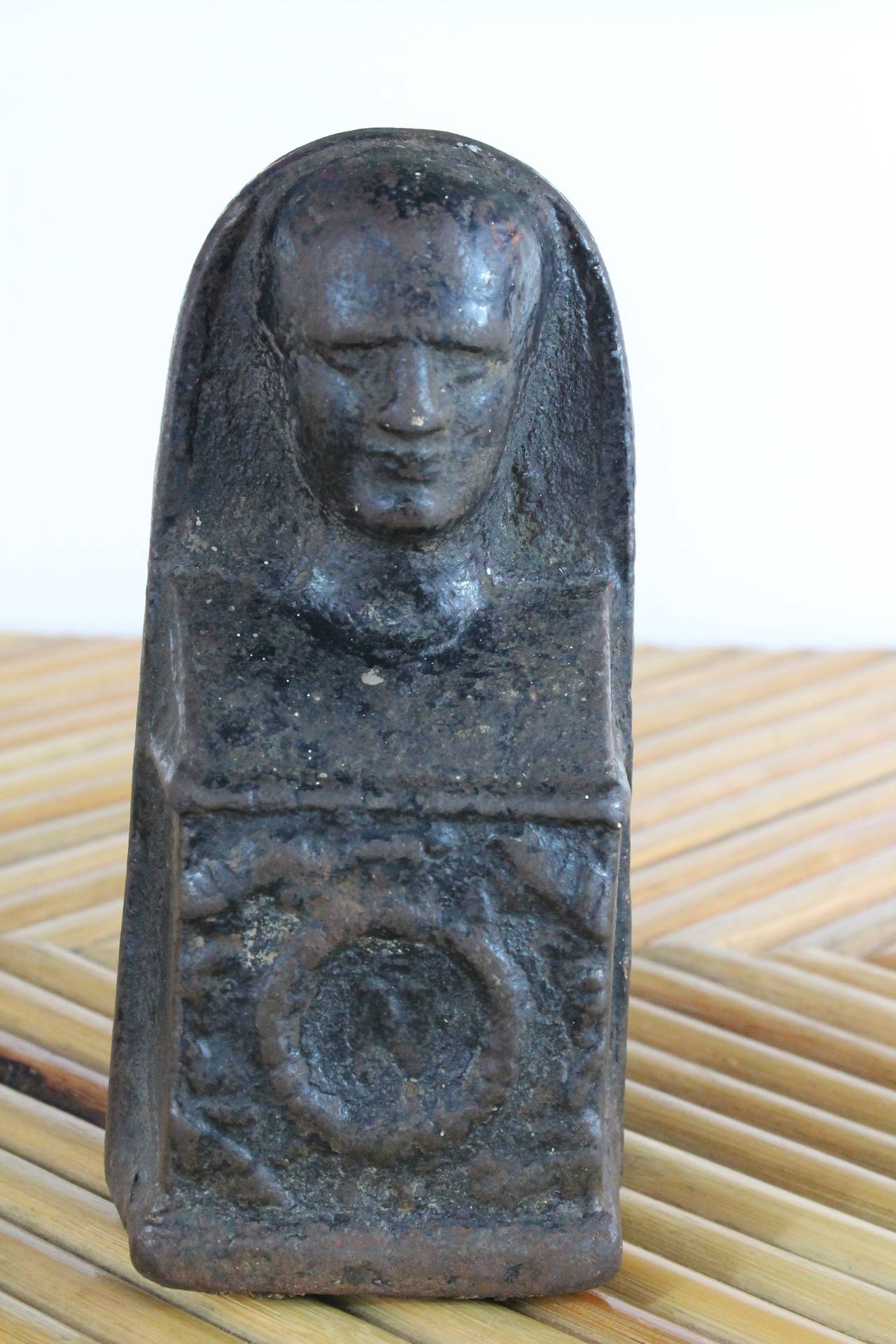 19th Century Cast Iron Napoleon Figurative Doorstop In Excellent Condition For Sale In 3 Oaks, MI