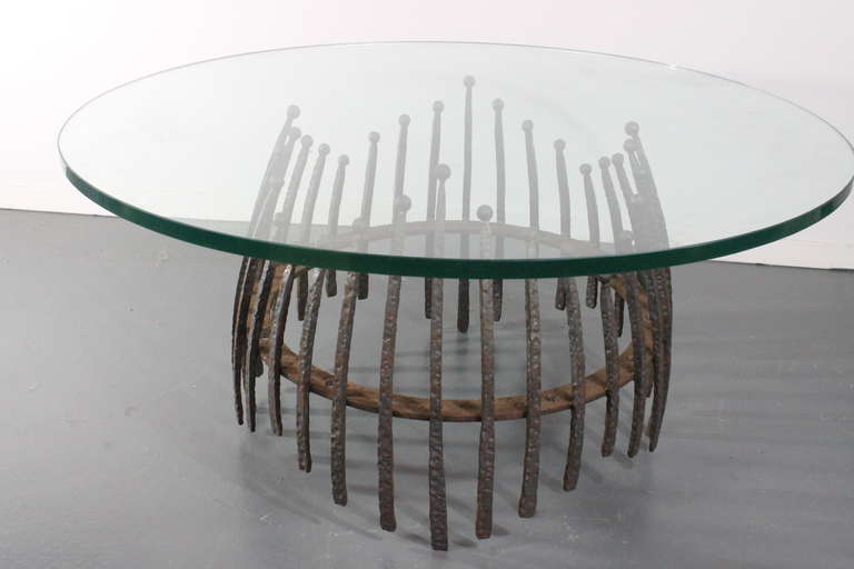 Brutalist Sculptural Iron Cocktail Table In Good Condition In 3 Oaks, MI