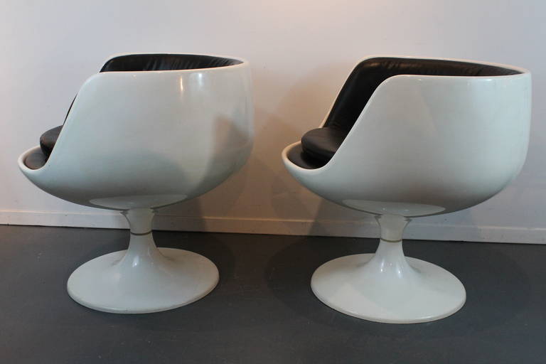 Leather Pair of Eero Aarnio Cognac Swivel Chairs