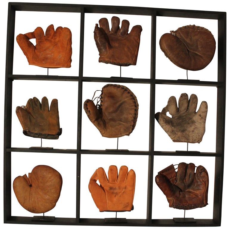 9 Baseball Glove Display
