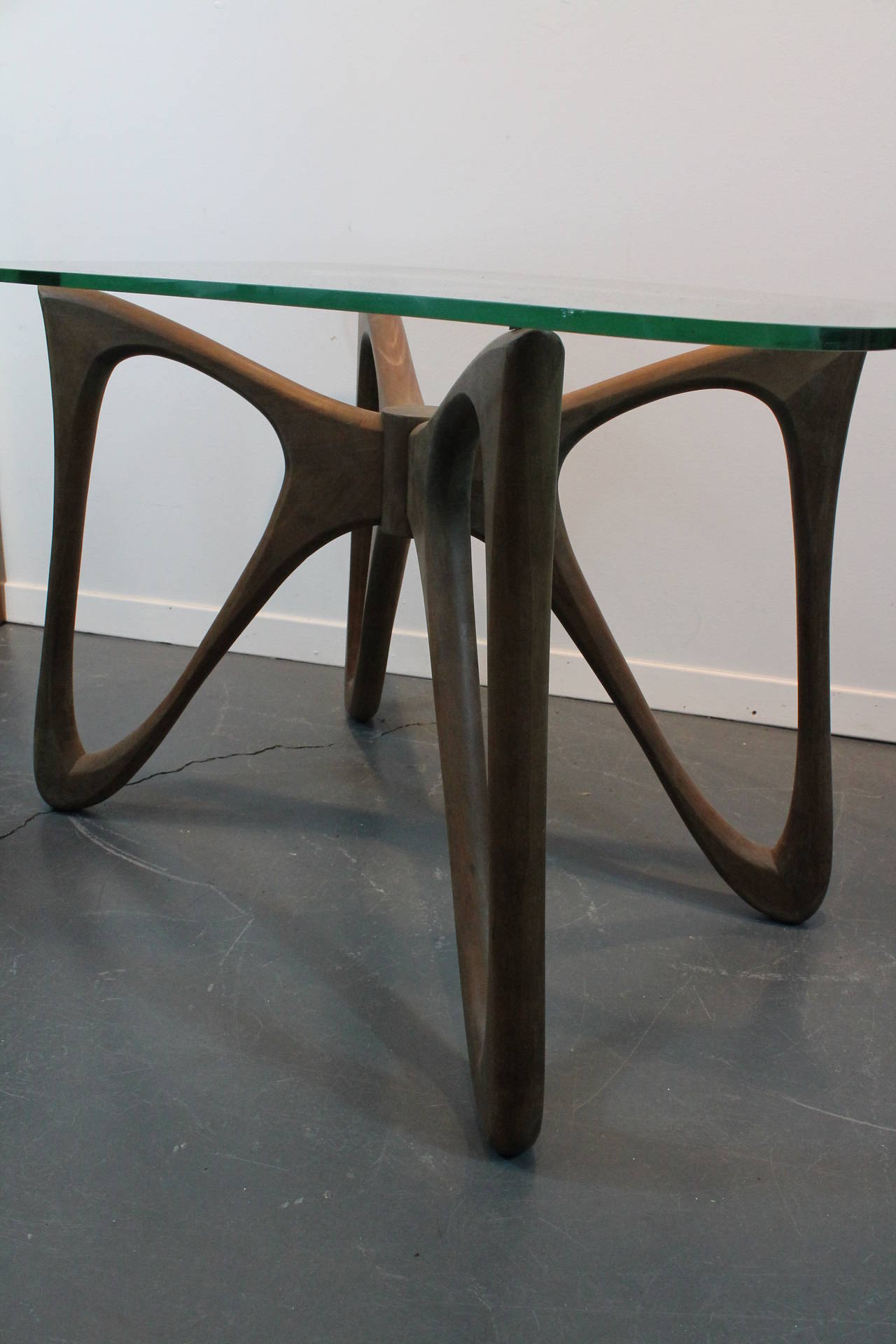 Biomorphic Mid-Century Modernist Sculptural Side Table In Good Condition For Sale In 3 Oaks, MI