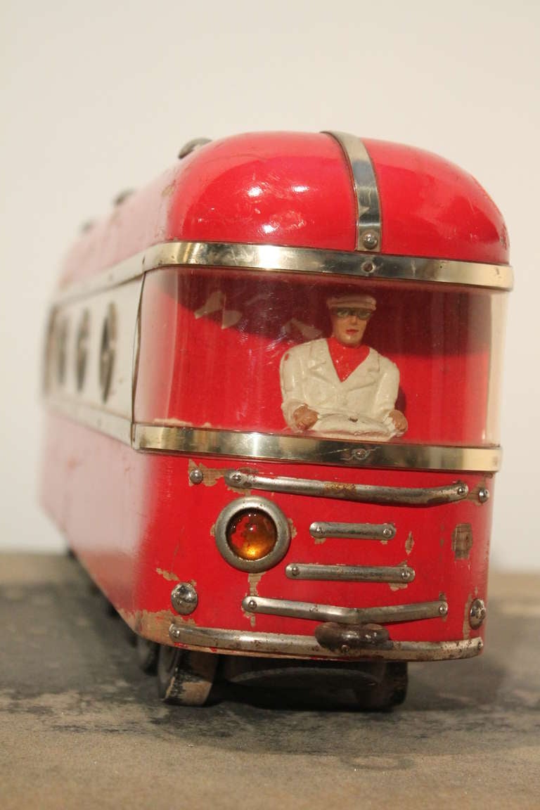 Large Scale Art Deco Wood Toy Train In Good Condition In 3 Oaks, MI