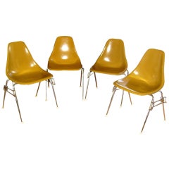 Retro Eames 4 pcs Mid Century Modern Chairs