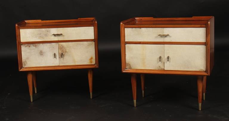 Pair of Nightstands in the Manner o Gio Ponti Italian Mid century modern 1950