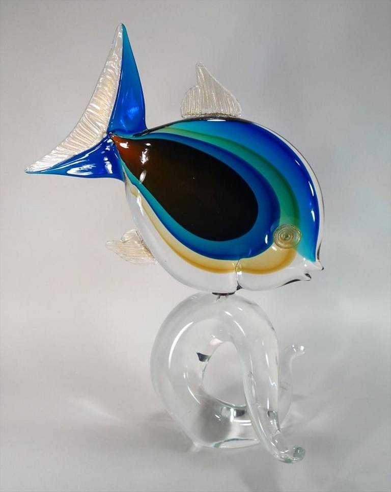 Italian modern glassmaker Oscar Zanetti glass fish sculpture, detachable. Signed Oscar Zanetti.