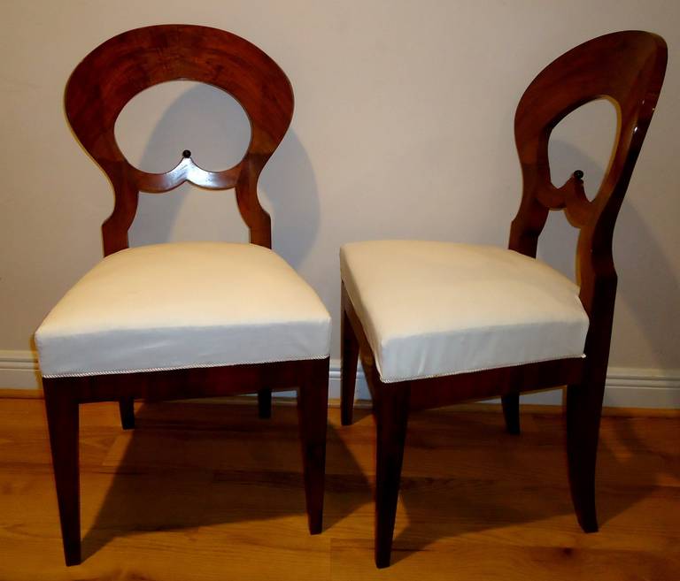 Classical Elegance- Pair of Austrian Walnut Biedermeier Chairs In Good Condition For Sale In Boca Raton, FL