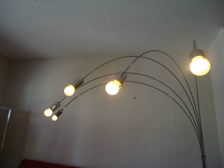 Américain Lampe de sol moderne du milieu du siècle à 5 bras en arc en vente