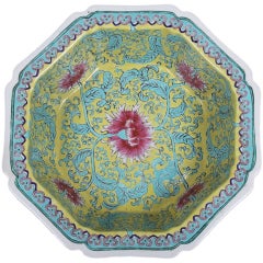 Chinese  Octagonal Famille Rose Porcelain  Bowl Quianlong Dynasty