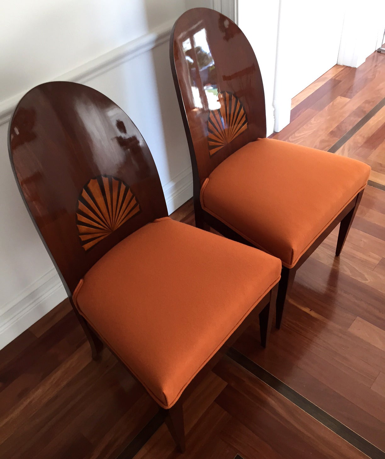 A Pair of Antique Biedermeier Side Chairs with Shell Inlay 1