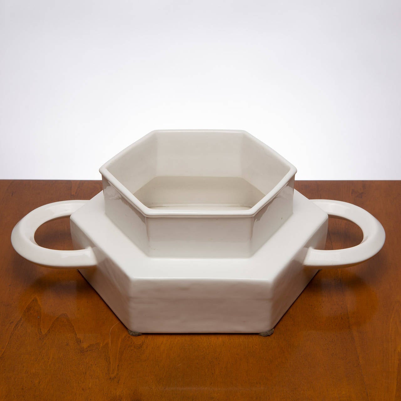 Huge ceramic centerpiece by Gabbianelli.
Oversized handles and pure sculptural shape.
