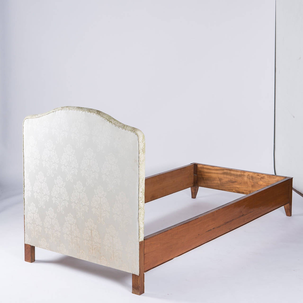 Modern Set of Two Wood Single Beds by Gio Ponti, Italy, 1940s For Sale