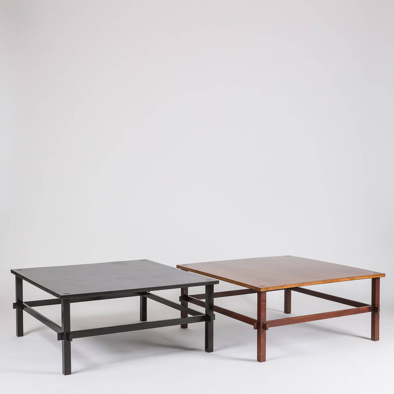 Italian Pair of Coffee Tables Model 740 by Gianfranco Frattini for Cassina