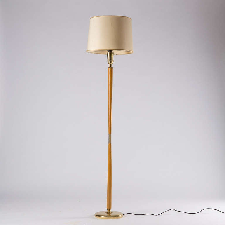 Mid-20th Century Italian Brass and Wood Floor Lamp