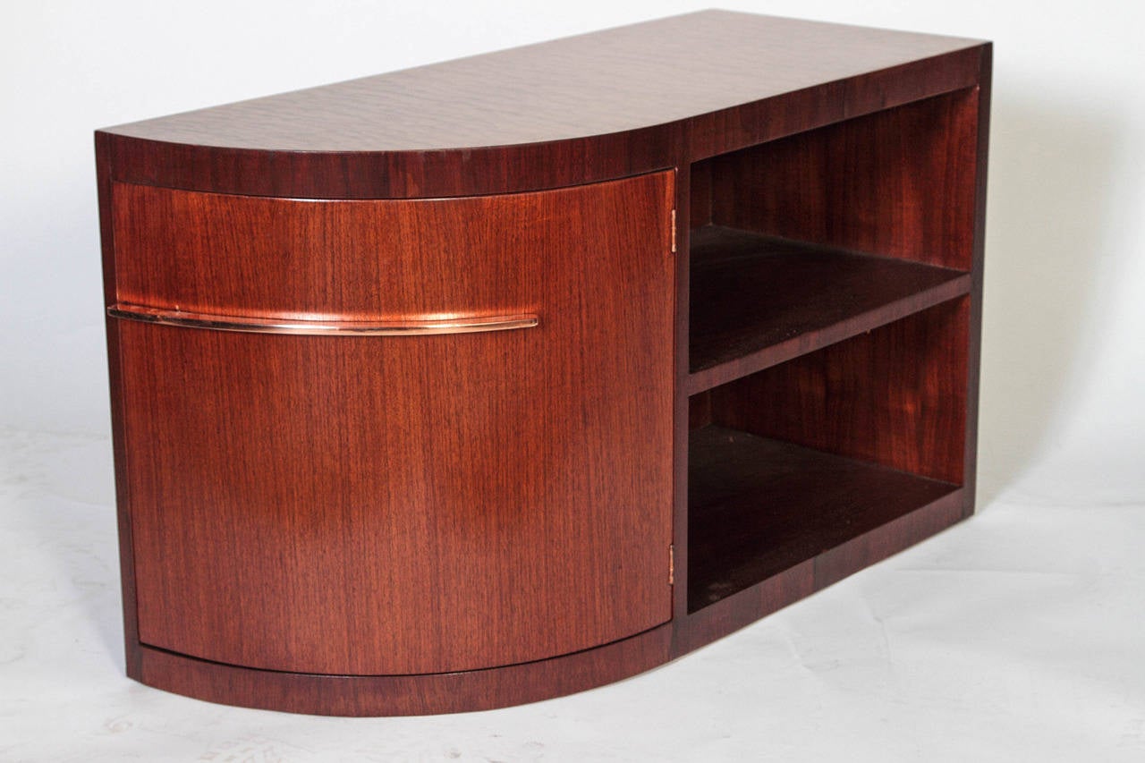 Pair of Streamline Art Deco Machine Age End Tables in Manner of Donald Deskey For Sale 2
